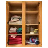 Assorted kitchen pieces