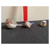 Bird figurines
