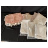 Placemats, tablecloths, napkins