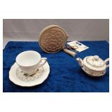 Cream and Sugar Dishes & Change purse