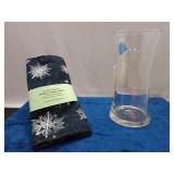Glass Vase & Paperless Paper Towel