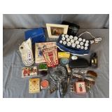 Assorted vintage items, miscellaneous