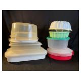 Assorted kitchen containers