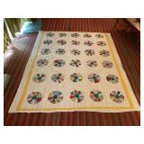 Vtg quilt handmade and sewing machine