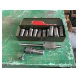 Hardinge collects and square block