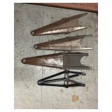 Front suspension rockers