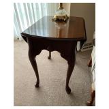 Drop leaf table