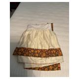 Twin, quilt and skirt