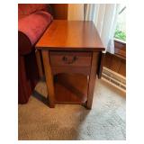 Drop leaf end table