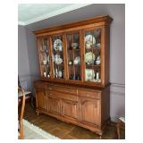 Ethan allen beautiful hutch (no contents)