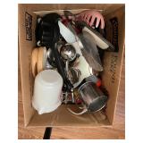 Assorted kitchen gadgets