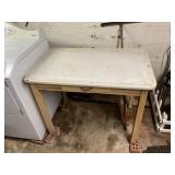 Vtg table
