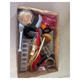 Assorted utensils
