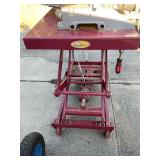 Northern Industrial hydraulic scissor lift