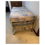 Brass trundle bed & matresses