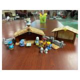 Little people manger set