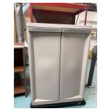 Storage cabinet