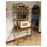 Bakers Rack / No Contents