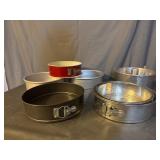 Baking pans