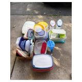 Assorted Kitchen Plasticware