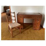 Vintage desk & Chair