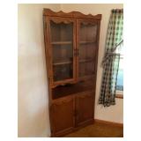Corner cabinet