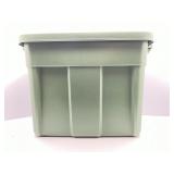 Rubbermaid Roughneck 18 Gallon Green Storage Tote