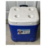 Igloo Ice Cube Roller Cooler with Telescoping