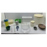 Miscellaneous Lot of Plastic Ware: Bowls,