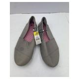 Women's Slip-On Shoes Size 6