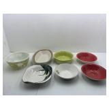 Miscellaneous Lot of Bowls: Pyrex