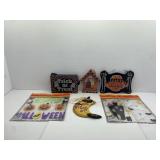 Halloween Wall Clings and Signs