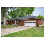 Move-In Ready Bellemeade Brick Ranch Online Auction