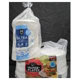 Ultra Lunch paper plates 300 count. Heavy Duty