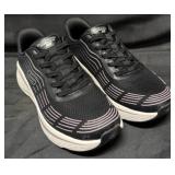 Skechers Swift Fit Ladies Size 9 Sneakers