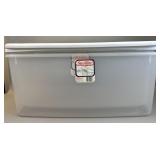 1 -106 & 1 -116 Quart Totes w Lids
