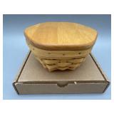 7in Generations Basket w Wood Lid & Protector -