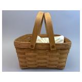 Cake or Pie Basket w Liner & Riser - Longaberger