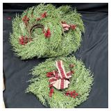 Christmas Wreath Green Red Berries Plaid Bow 2pk