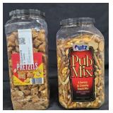 Peanut butter filled pretzels 44oz. Itz Pub Mix