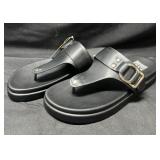 Ladies Dolce Vita footbed sandal, size 8