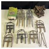 7 mole traps, metal stakes & set of 4 metal