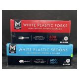 600 white plastic forks & 600 white plastic