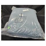 Down alternative comforter. Size unspecified