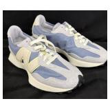 New Balance Womenï¿½s Size 9.5 Lifestyle Sneakers