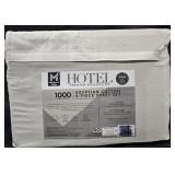 King size 6 piece sheet set. Bundles feels light,