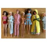 7 vintage dolls