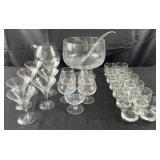 Group of decorated glassware, martini set 'Lee',