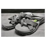 Women's size 7 Skechers sandals