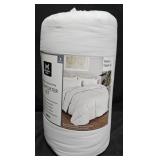 Twin/Twin XL down alternative comforter set